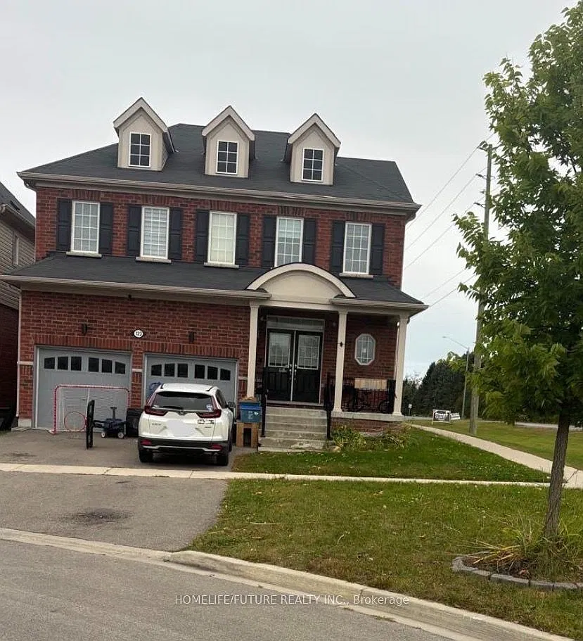 4 bed, $3,200 — Photo 1