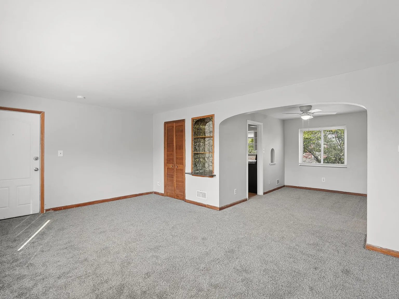 3442 E Broad Street - Unit 3442 C — Photo 1