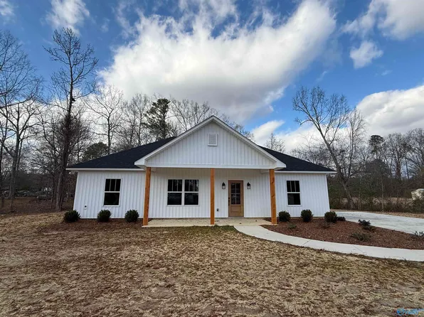 3467 Montrose Ave, Rainbow City, AL 35906