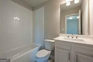 1475 Eastland Rd SE — Photo 5