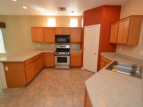 3rd image of 113 W Camino Rancho Viejo