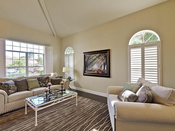4th image of 16985 Marbella Ct