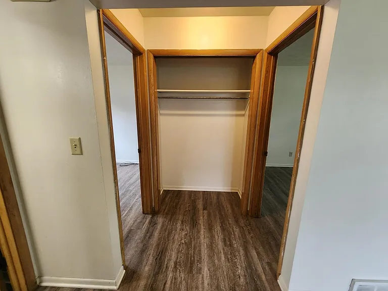 1615 Crescent St — Photo 13