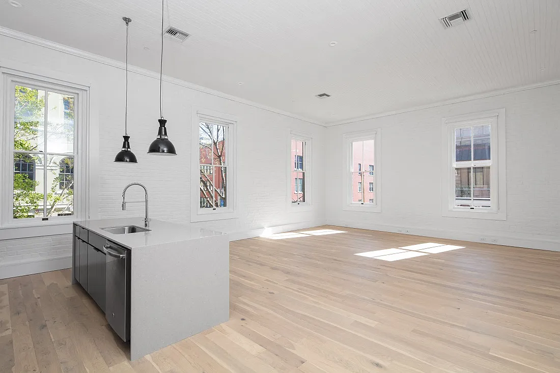 510 Julia St — Photo 2