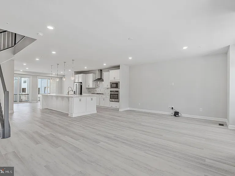 22266 Philanthropic Dr — Photo 12