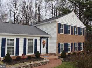 8800 Aquary Ct, Springfield, VA 22153