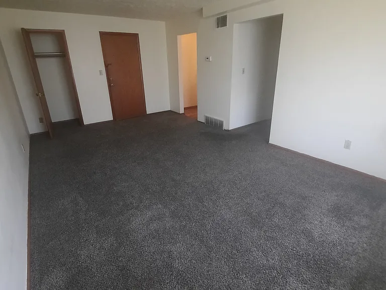 501 E Crawford St #9 — Photo 2