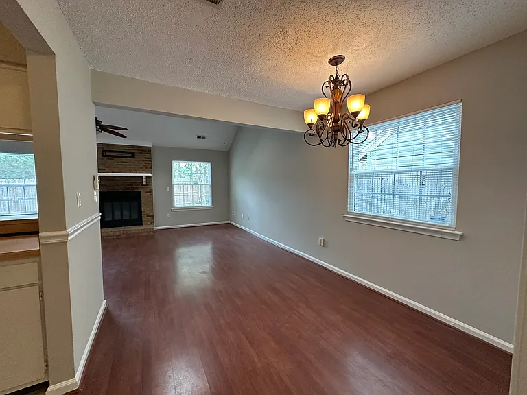 4809 Cliffony Dr — Photo 12