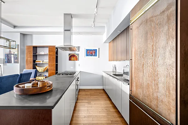 Sold by Compass | media 4