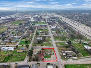 2401 Jensen Dr, Houston, TX 77026