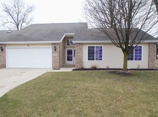 1521 Lupine Cir, Valparaiso, IN 46383