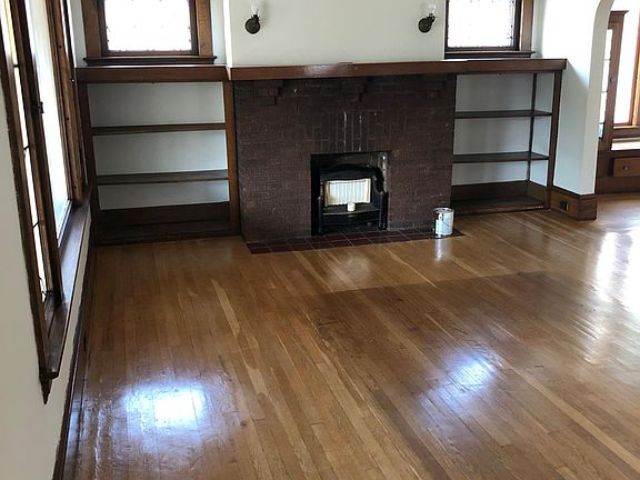 3rd image of 1897 W 73rd St