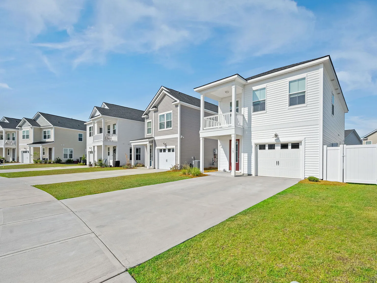 3 bed, 1836 sqft, $2,500 — Photo 4