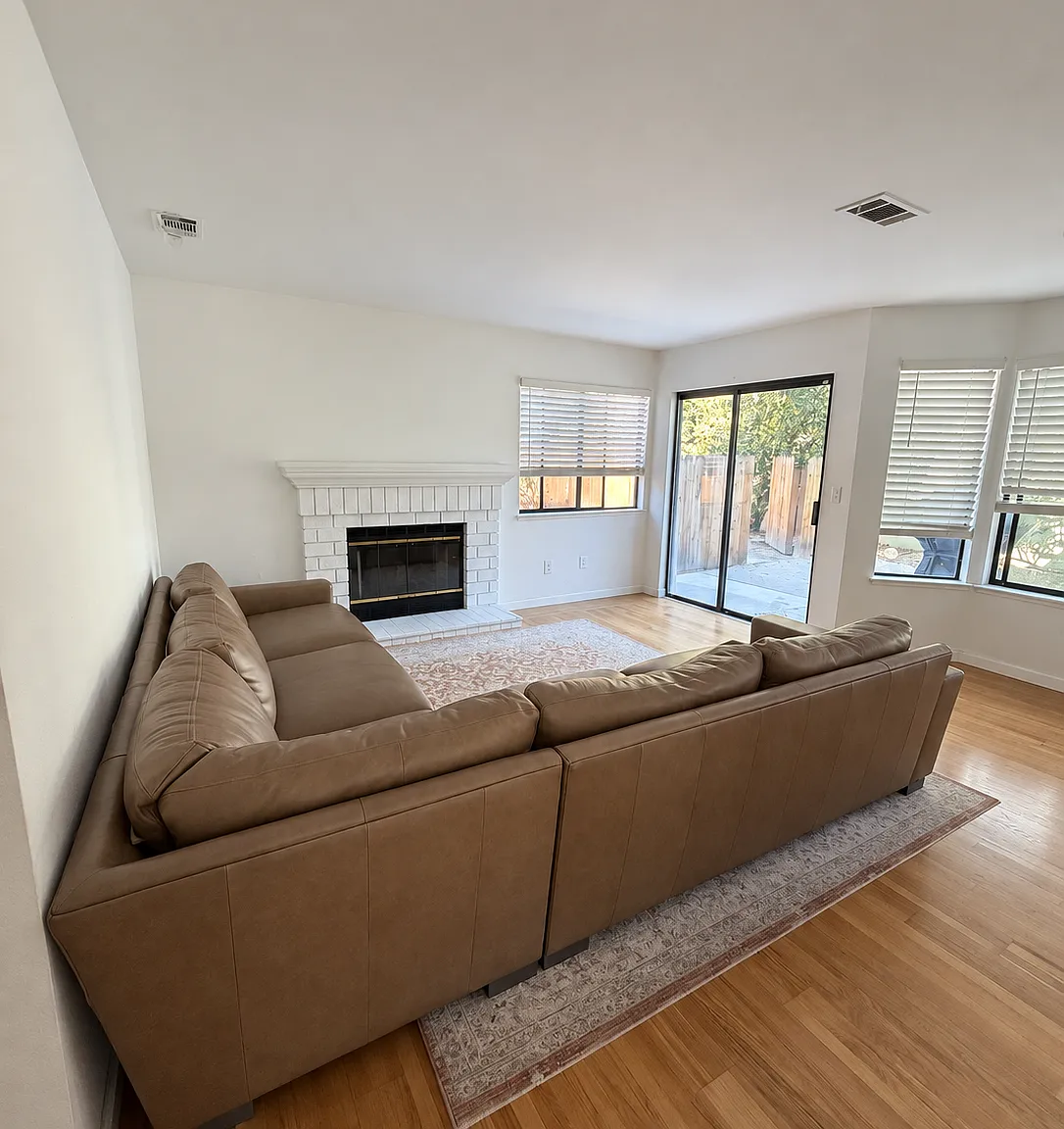 3 bed, 2.5 bath, 1754 sqft, $3,300 — Photo 1