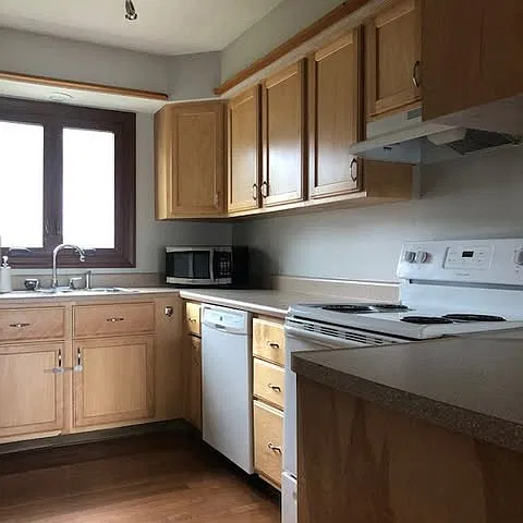 2 bed, 1.5 bath, 1201 sqft, $1,350 — Photo 4