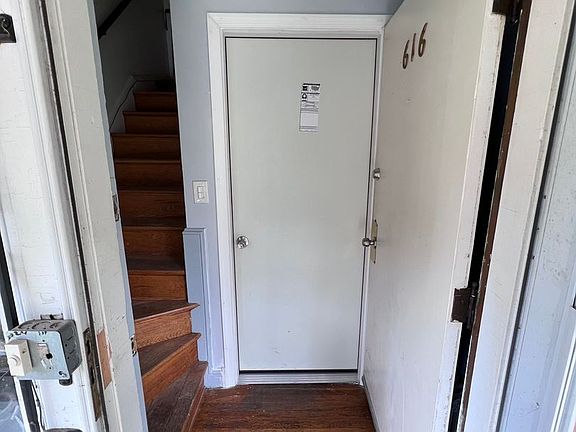 4th image of 616 Harwood Ave #2