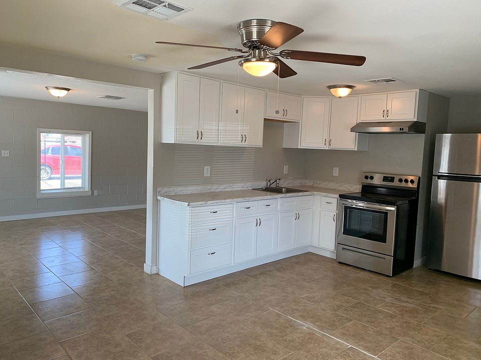 1st image of 520 W 12th St #4