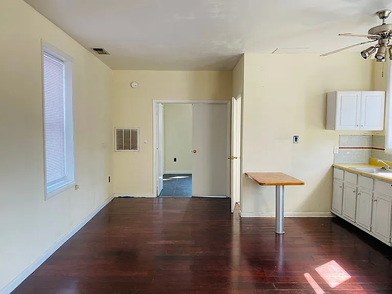 1529 W. Cary St. — Photo 11