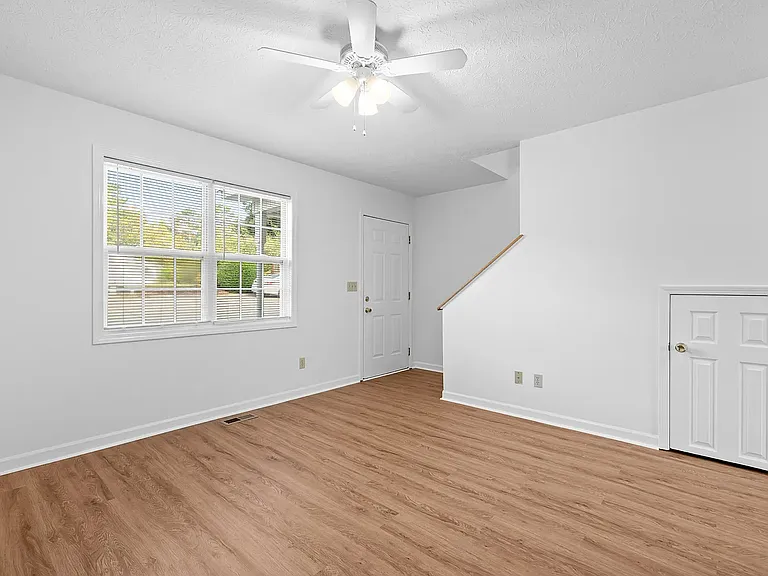 Austin Place Apartments — Photo 17