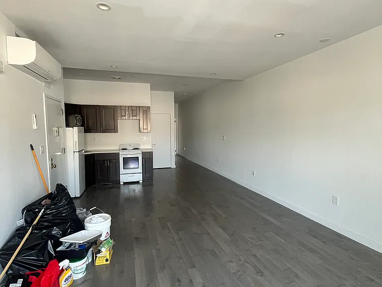 42-28 Bell Blvd #2R — Photo 2