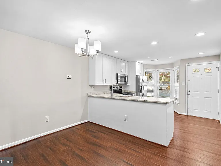 2110 Whisperwood Glen Ln — Photo 8