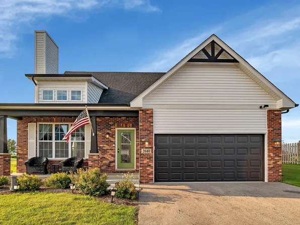 2040 Waters Edge Dr, Minooka, IL 60447