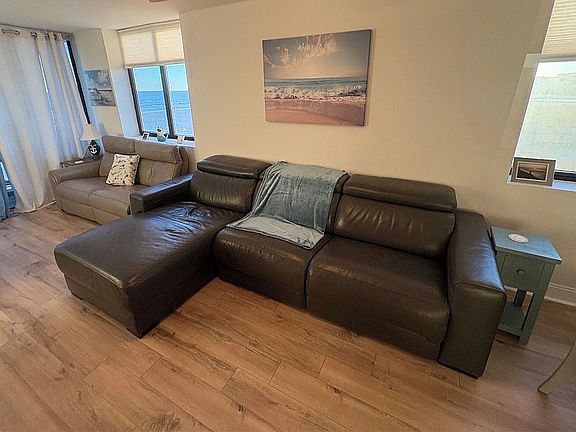 4th image of 9400 Shore Dr #114