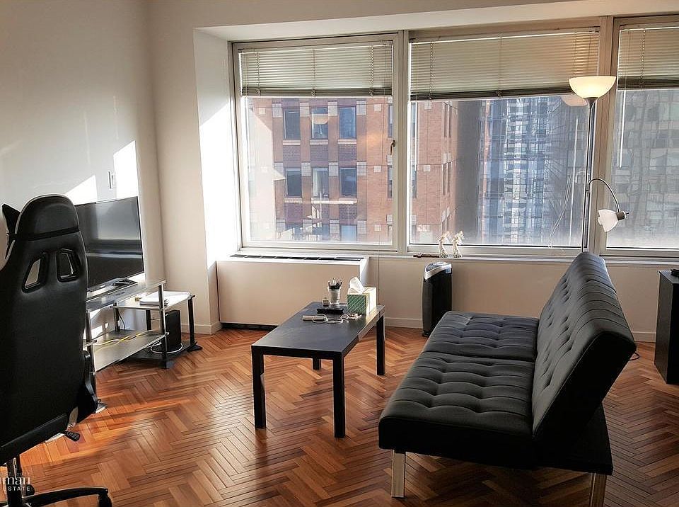 1st image of 150-156 W 56th St APT 4306