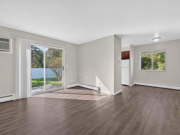 3rd image of 22000 Beck Rd #2