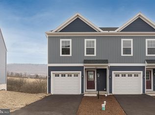 155 Highpoint Park Dr, Pleasant Gap, PA 16823