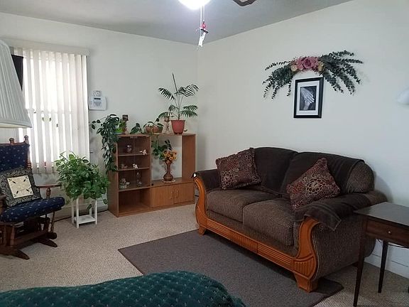 2nd image of 112 Wood St