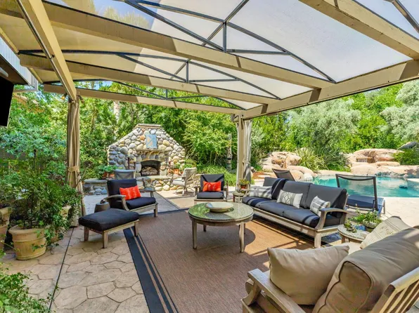 11575 Splitrock Ct, Gold River, CA 95670