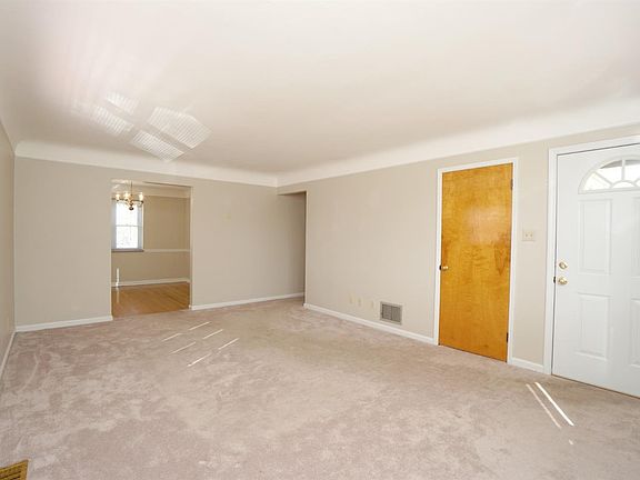 2nd image of 8421 Coghill Ln