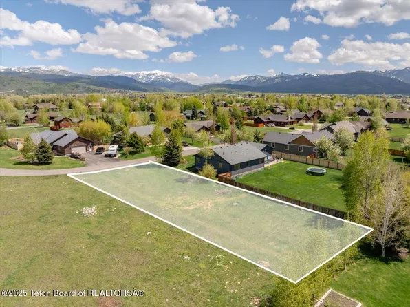 8041 Brown Trout Bnd, Victor, ID 83455