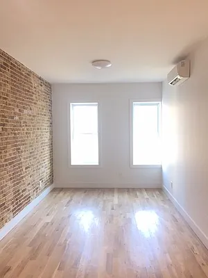 Rented by Lang Realty LLC | media 11