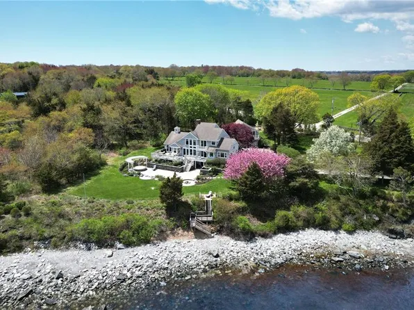 115 Beavertail Rd, Jamestown, RI 02835