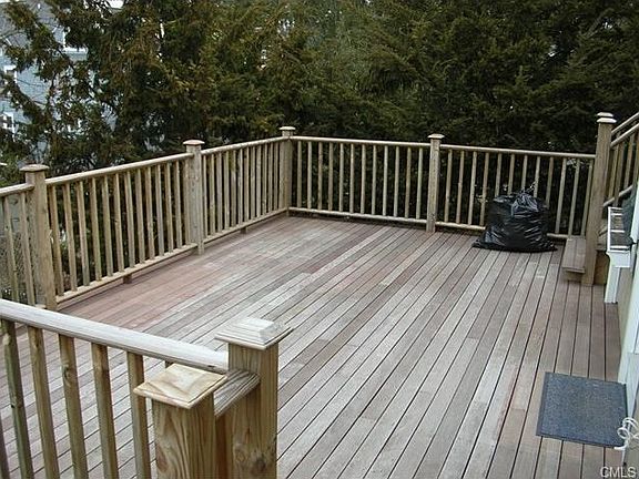 Large Mahogany Deck for Your Summer BBQ!