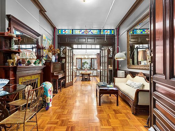 4th image of 210 W 122nd St #1