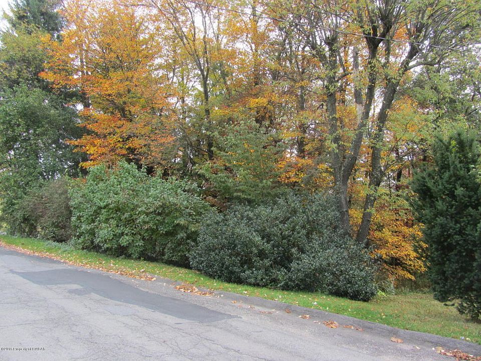 2nd image of 818 Winters Ave