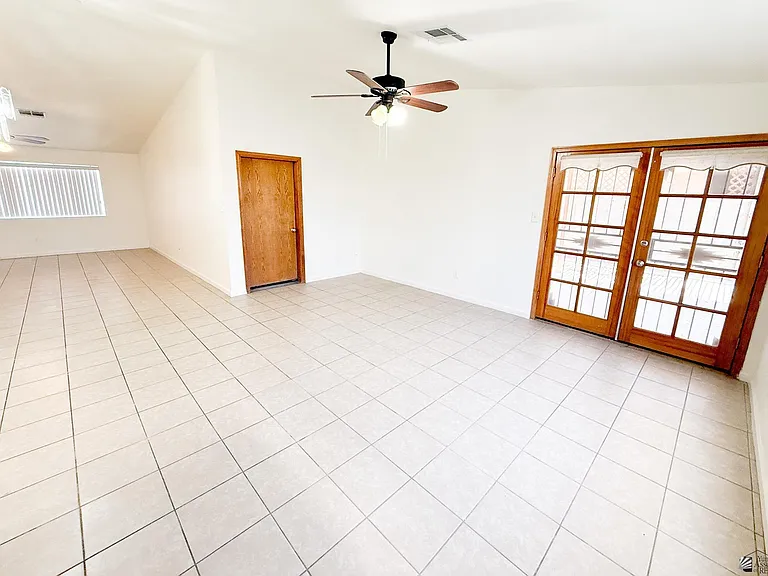 3016 W 24th Pl — Photo 8