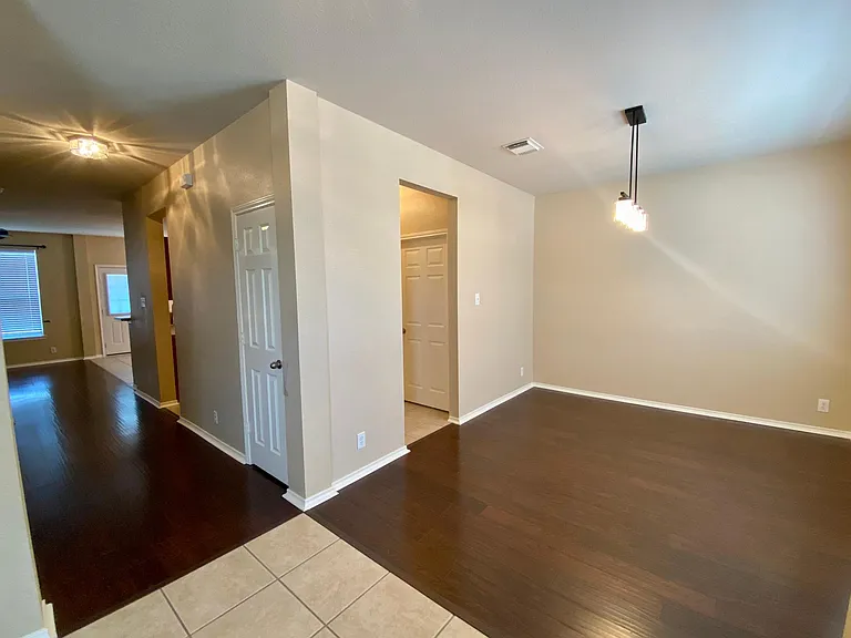 184 Invierno St — Photo 10