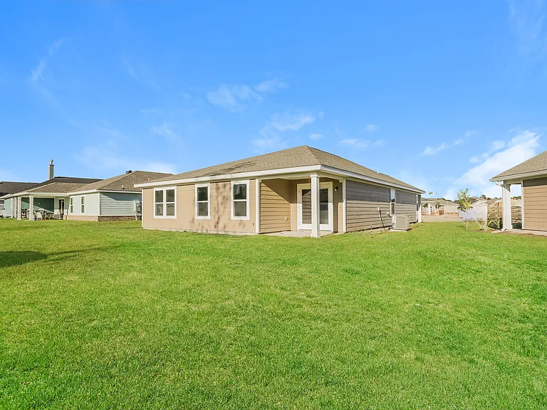 560 Riverwalk Cir — Photo 5