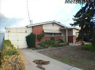 2060 7th St, Hughson, CA 95326