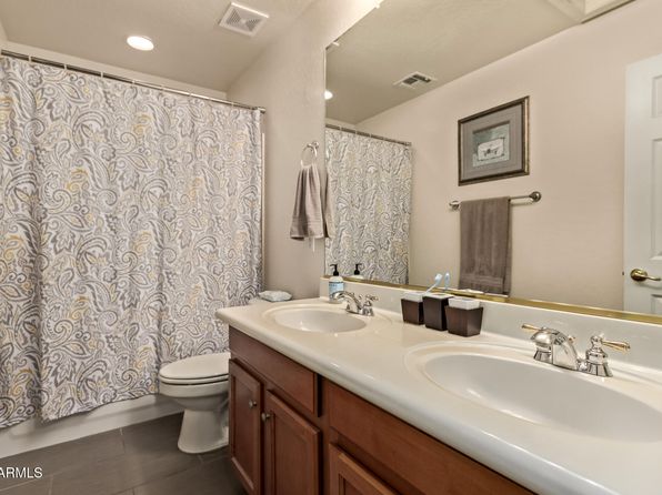 Massive 2,758 SF Modern Home | Prime Long-Term Investment photo 34