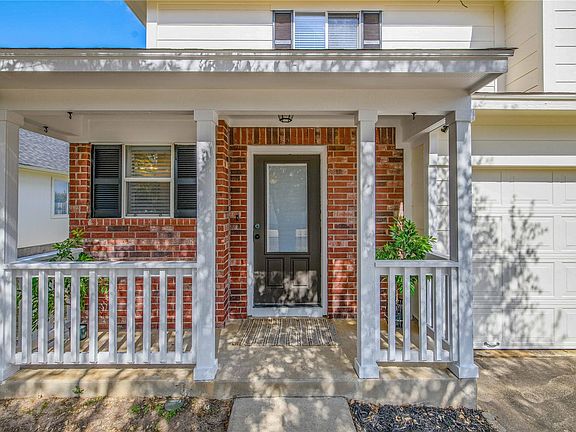 3rd image of 15121 Meredith Ln