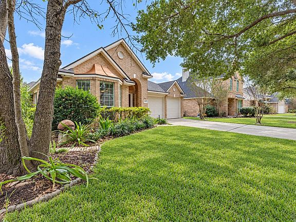 3rd image of 24530 Fort Path Dr
