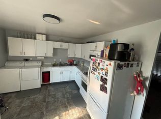 1268 S Chambers St, Galesburg, IL 61401