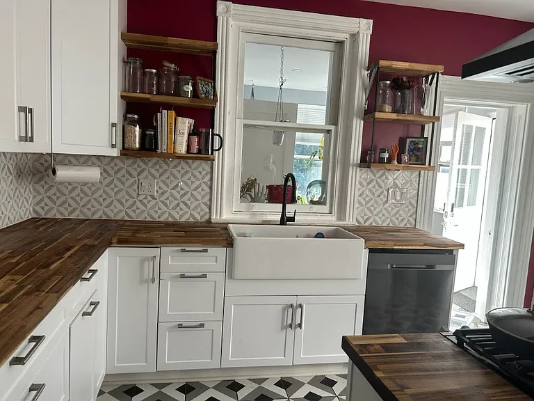 135 E 8th Ave — Photo 12