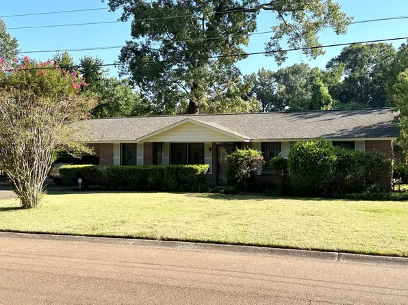 8 Oakhurst Dr, Natchez, MS 39120