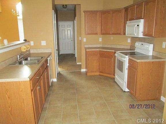 4th image of 114 Newport Dr